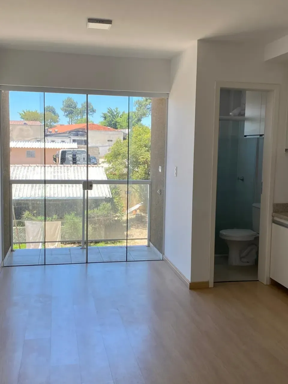 1-bedroom apartment with an open-plan kitchen