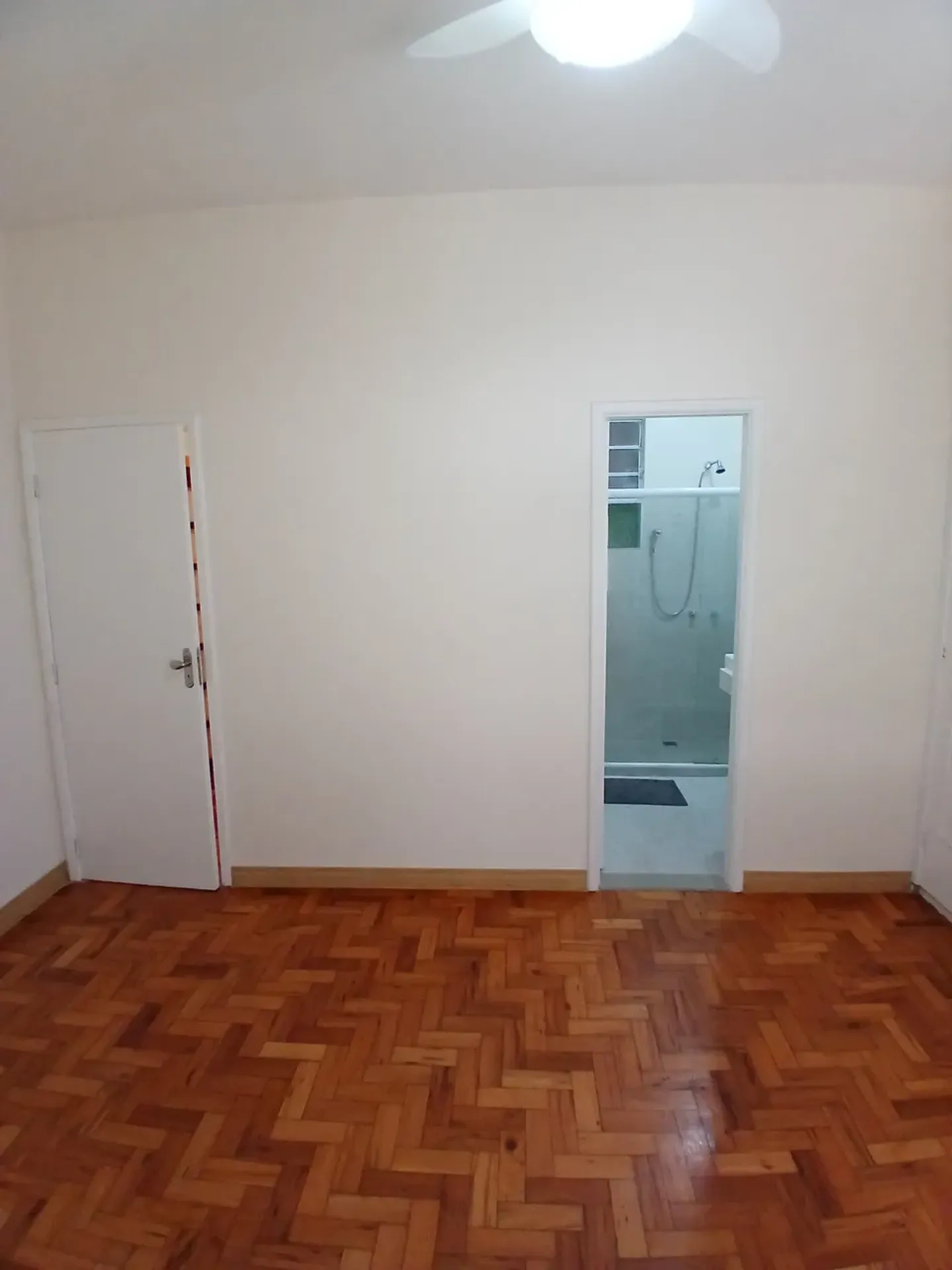 Apartamento no 4º andar com piso de madeira ou laminado — photo 16
