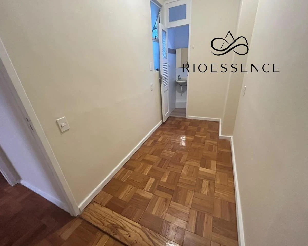 Apartment, 50 m², with wood or laminate floors — photo 16