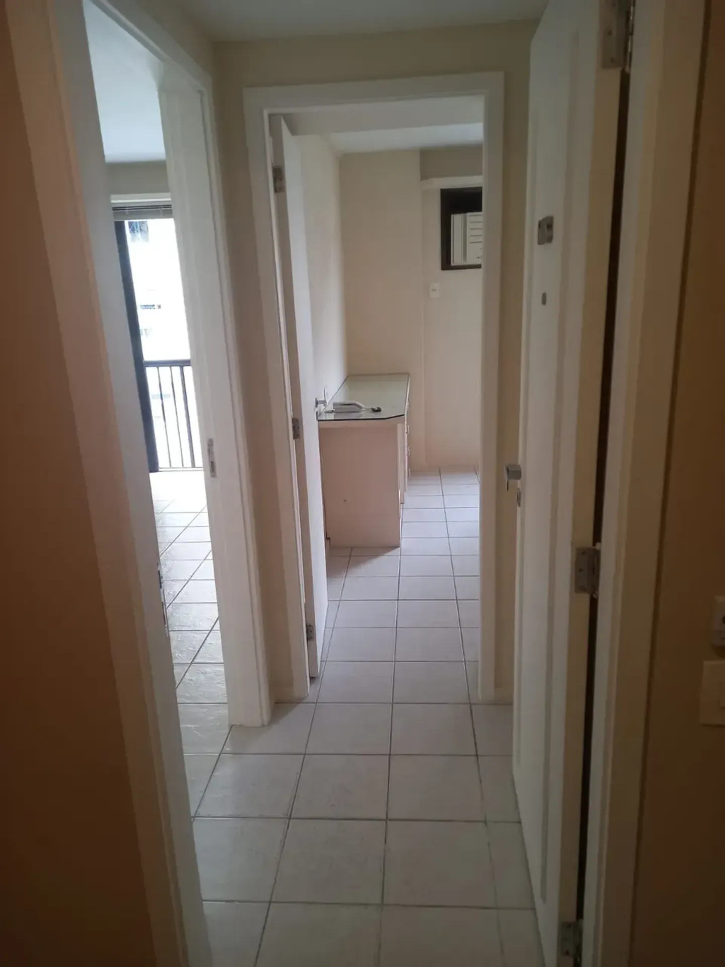 2-bedroom apartment with a home office — photo 30