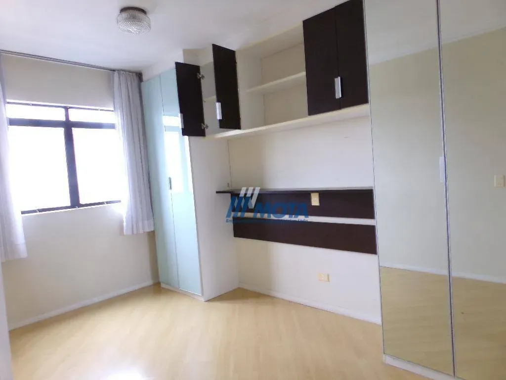 3-bedroom apartment with a bathtub — photo 18