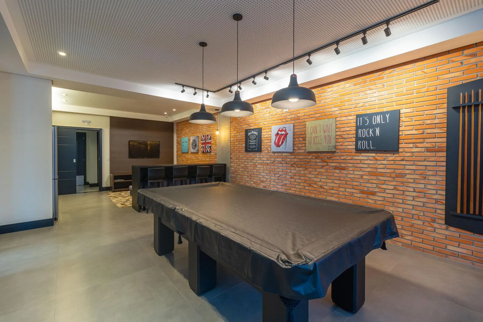 1-bedroom apartment with open-plan kitchen and 80 m² — photo 23