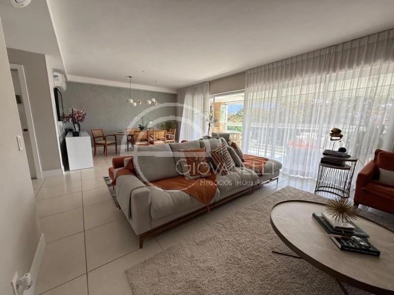 Apartamento de 227 m² com varanda e 5 quartos — photo 2
