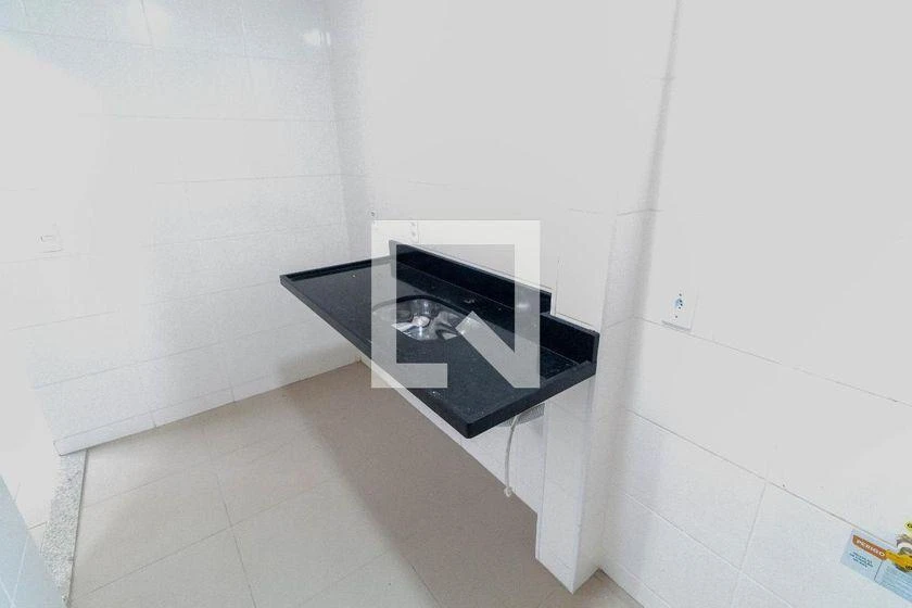 2-bedroom apartment in a building with a gym — photo 36