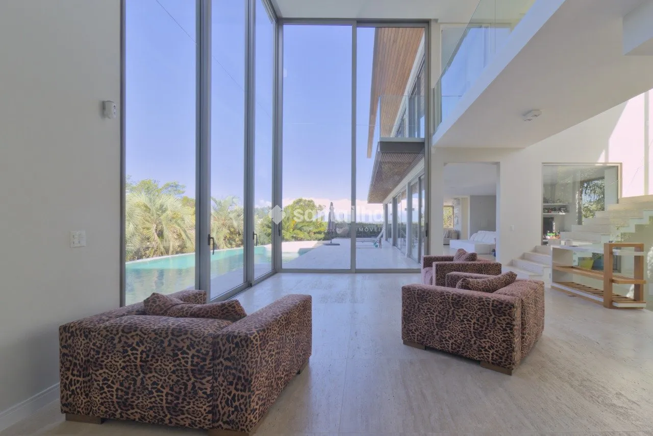 House with 6 en-suite bedrooms and 8 bathrooms, 1350 m² — photo 34