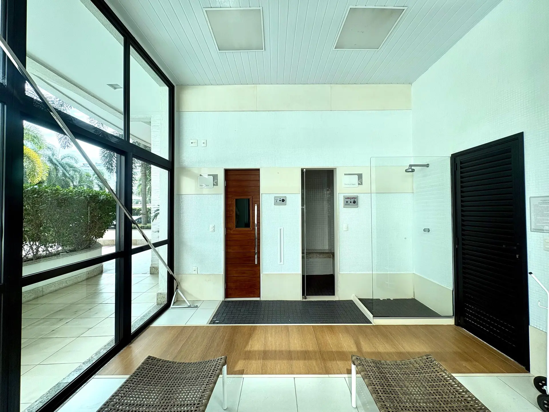 2-bedroom apartment with floor-to-ceiling windows — photo 19