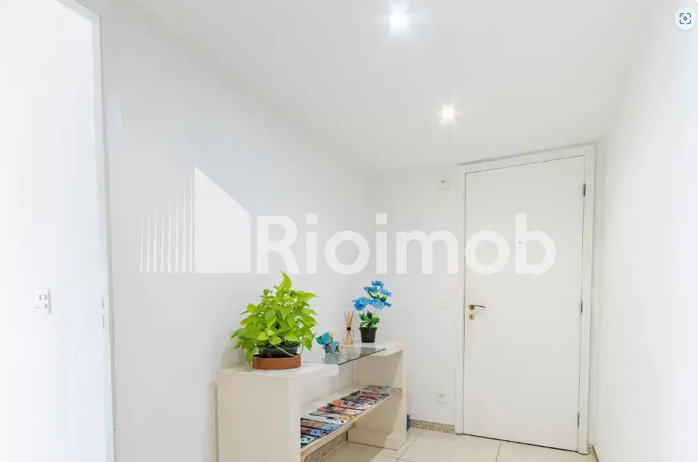 Furnished apartment with balcony and a gas stove kitchen — photo 2