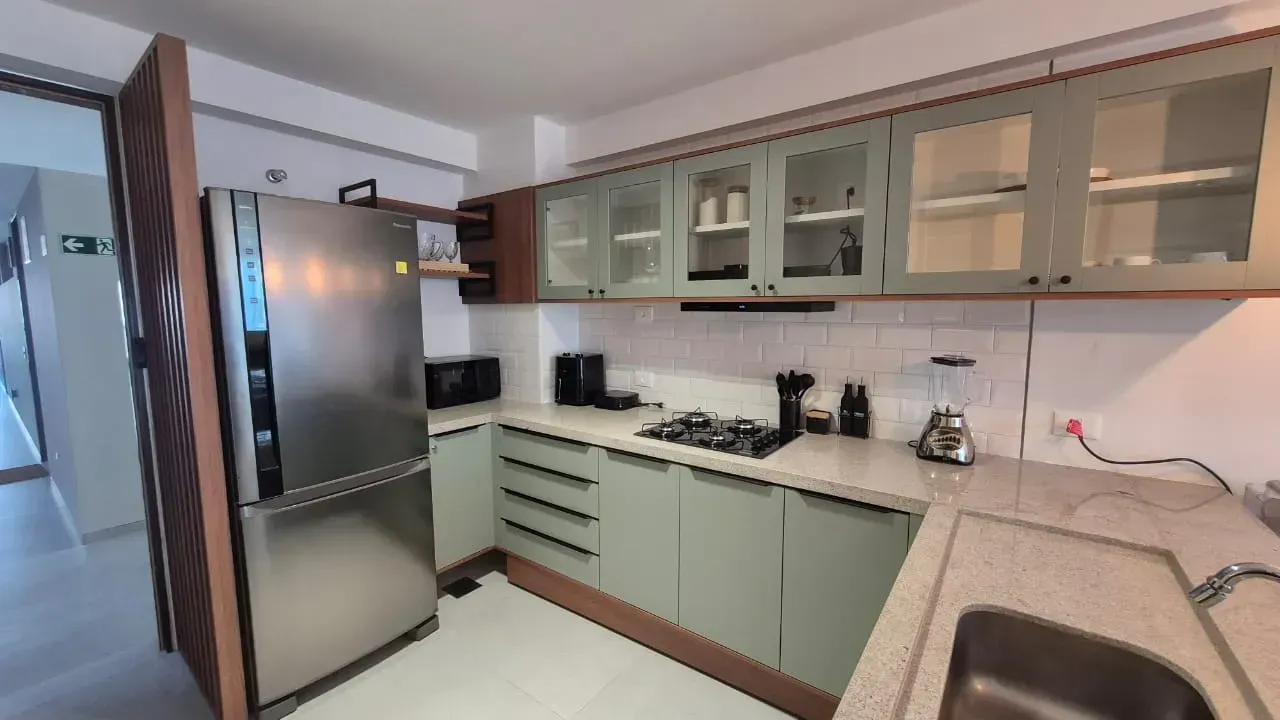 Apartamento mobiliado, 65 m², com janelas do piso ao teto — photo 4