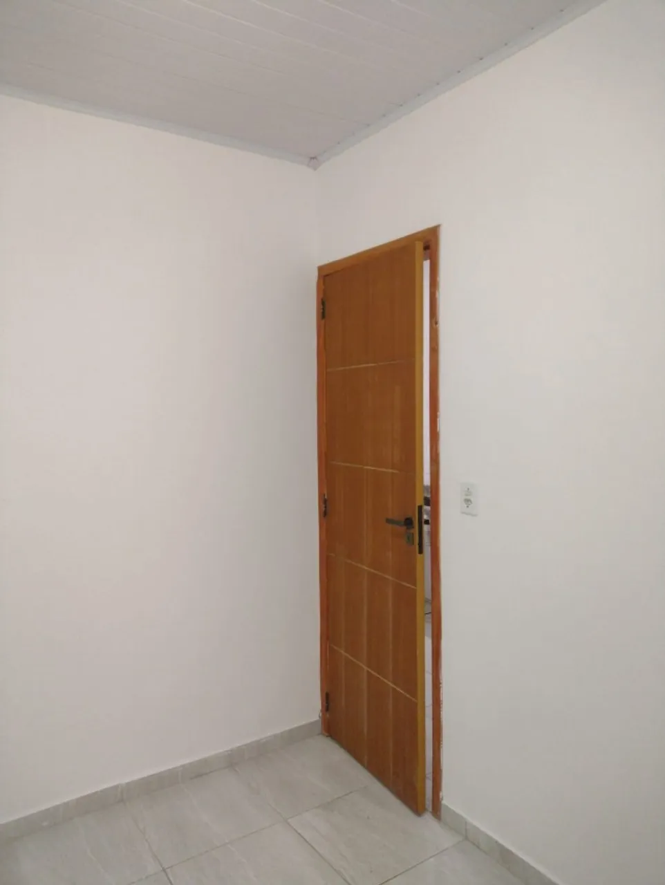 Apartamento sem mobília com 2 quartos e varanda — photo 2