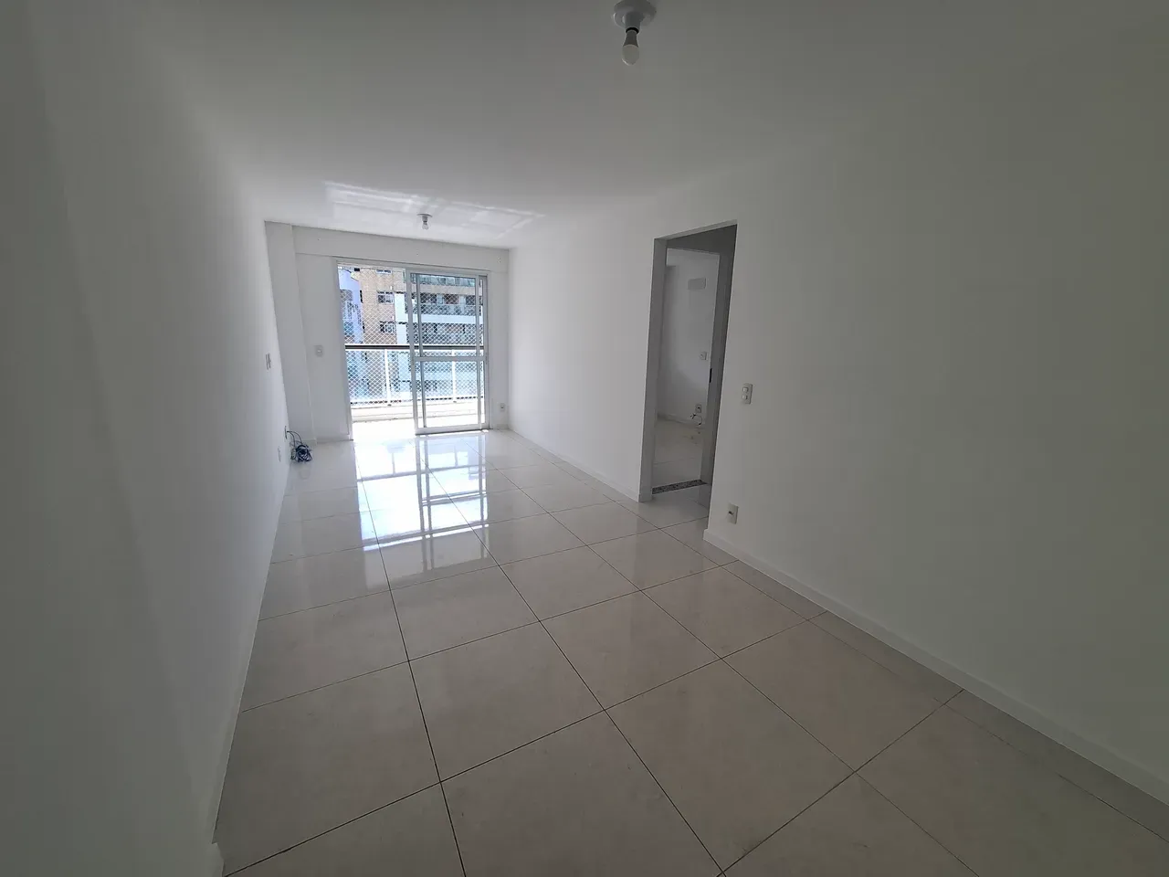 Apartamento de 3 dormitorios con balcón acristalado 77 m² — photo 21