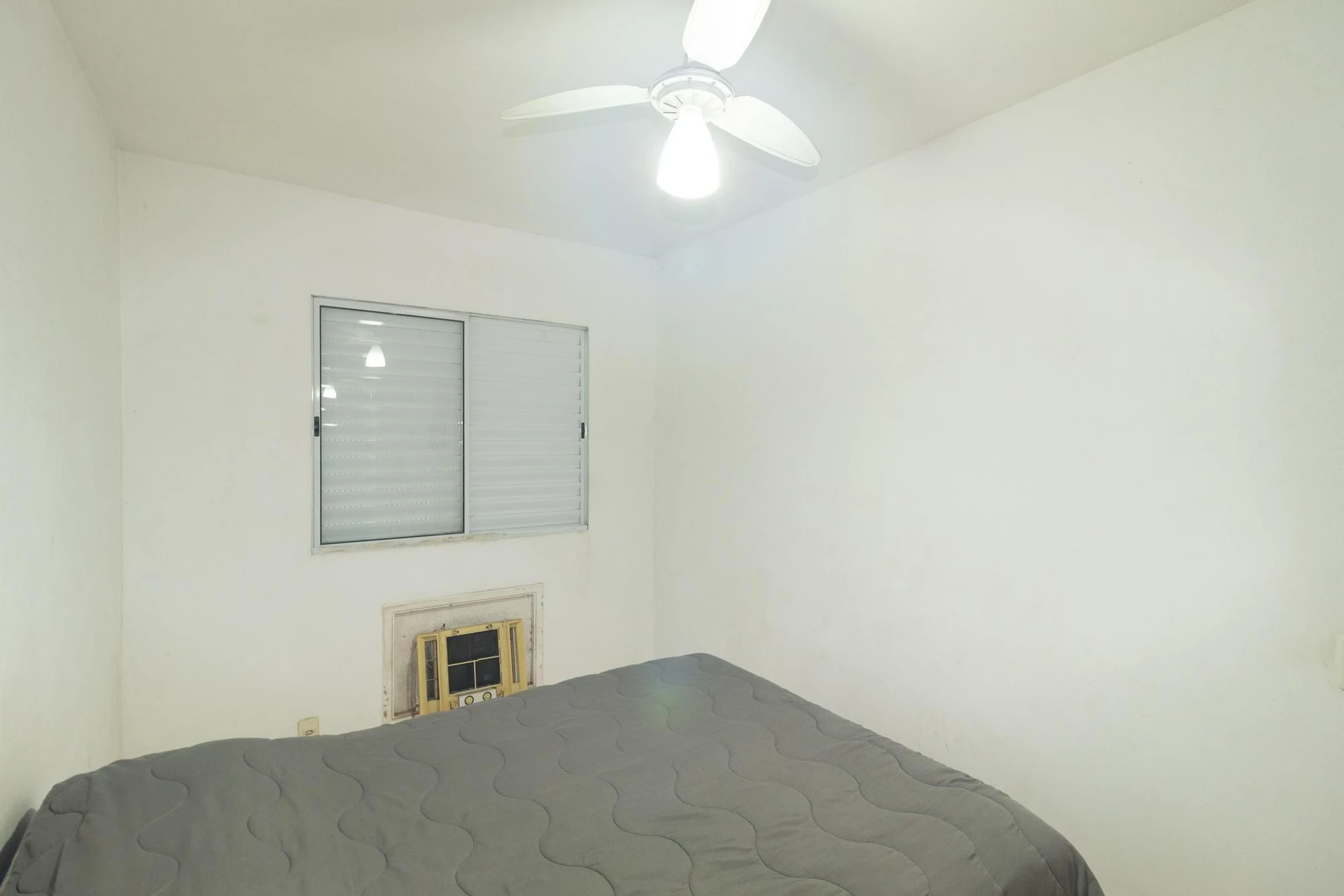 2-bedroom apartment with a washing machine — photo 8
