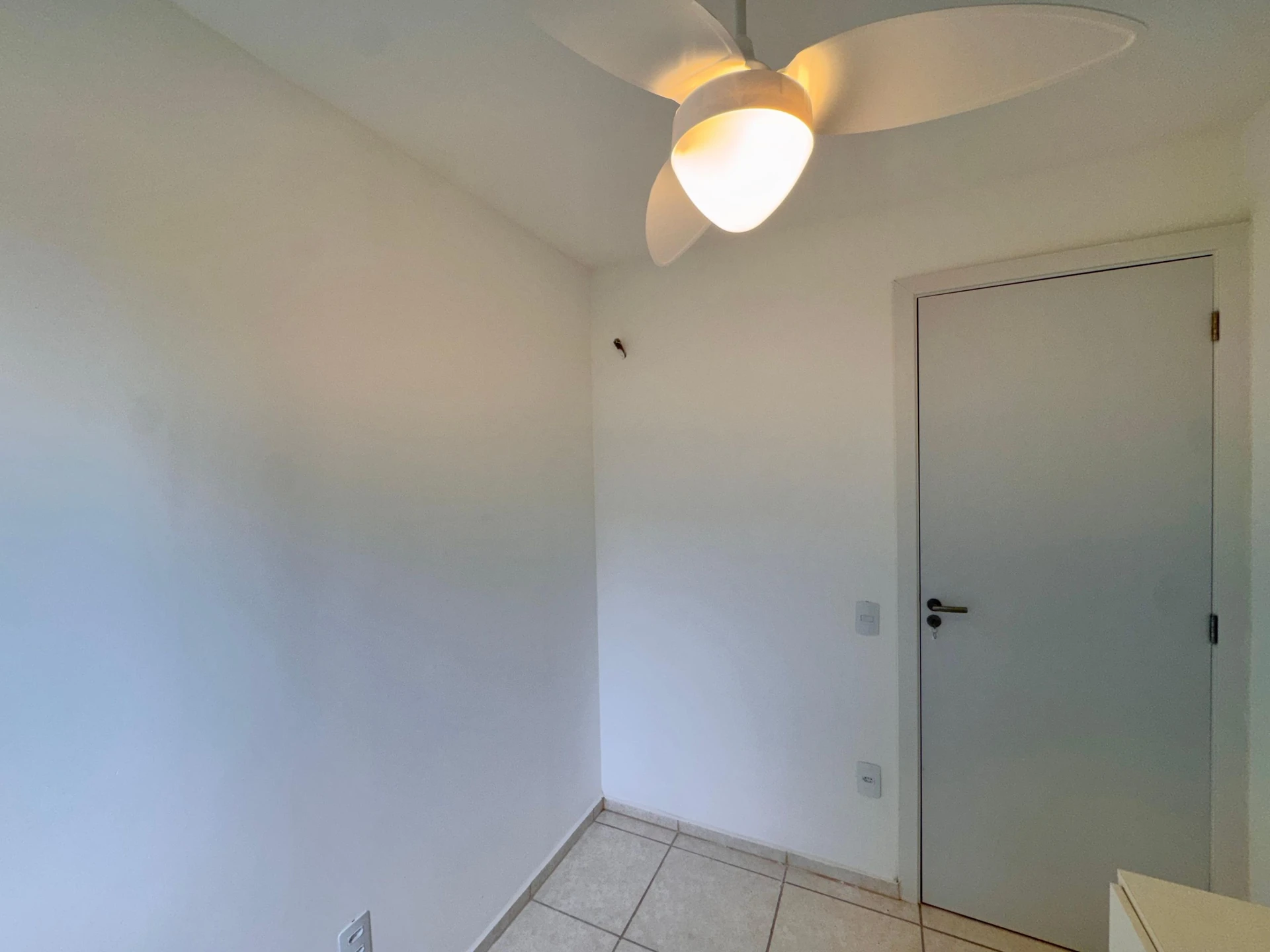 Washing machine in a 3-bedroom apartment, 80 m² — photo 41