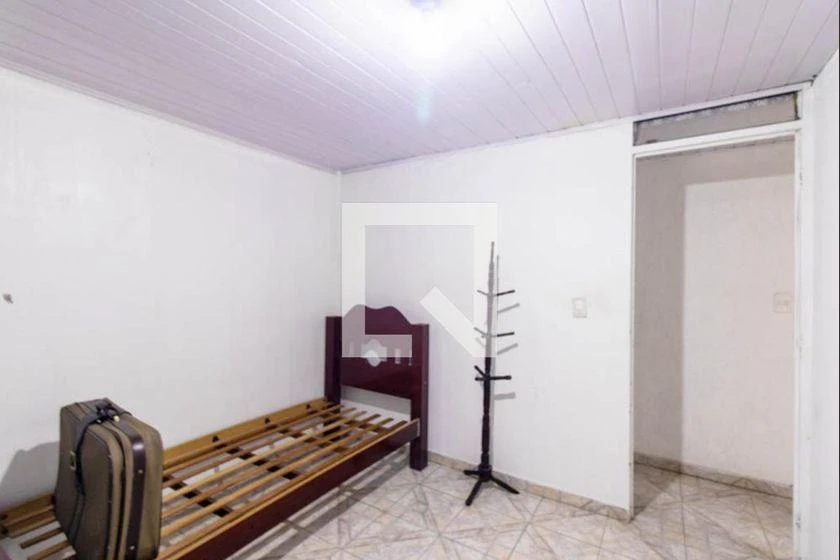 Rental house with 2 bedrooms and a laundry area — photo 7