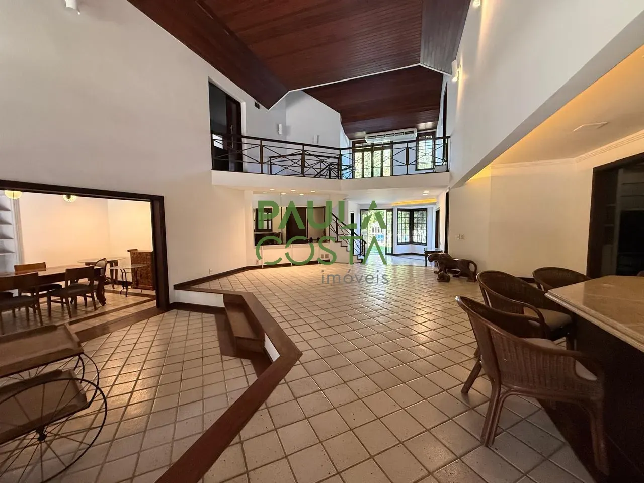 Furnished house with 5 bedrooms and 756 m² plus 4 parking — photo 4