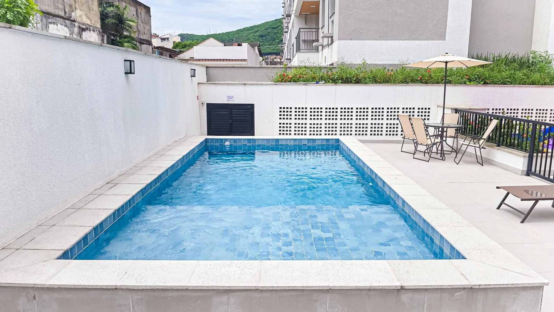 Apartamento de 2 quartos em condomínio com piscina — photo 8