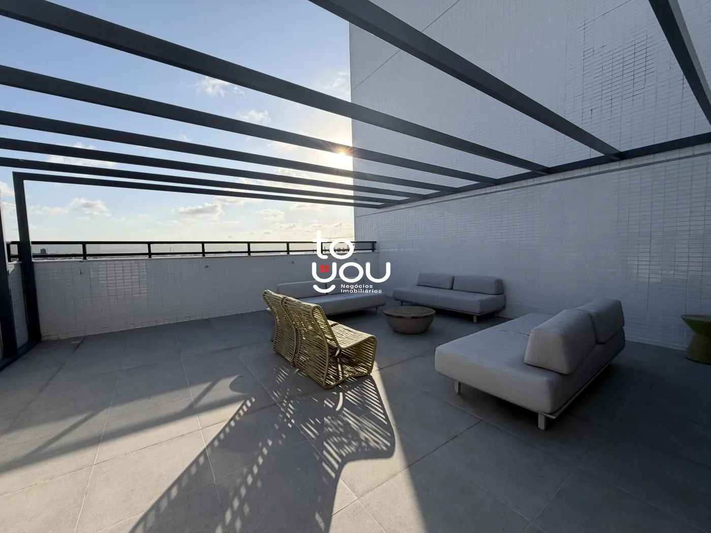 2-bedroom rental apartment with balcony and suite