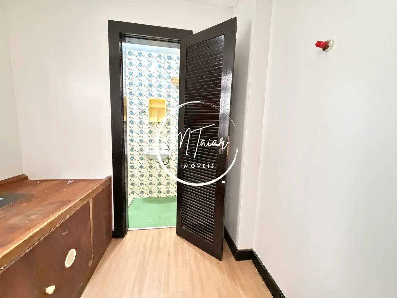 Рабочее место и 4 спальни: квартира 145 м² — photo 30