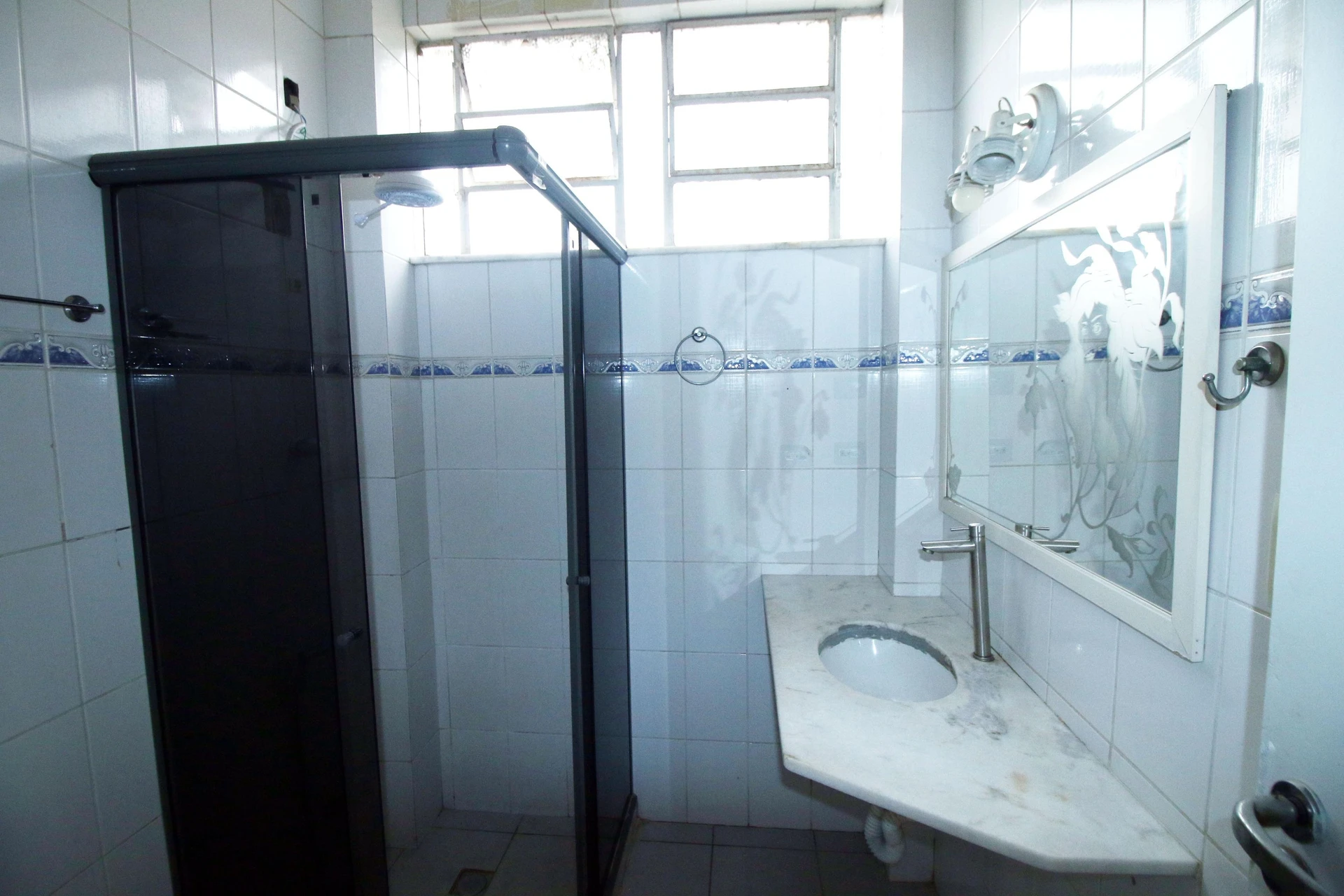 Wood or laminate floors in a 2-bedroom apartment, 63 m² — photo 6