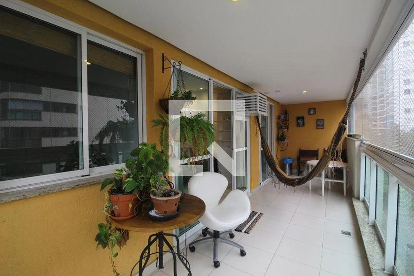 98 m² furnished apartment with 3 bedrooms and parking — photo 8