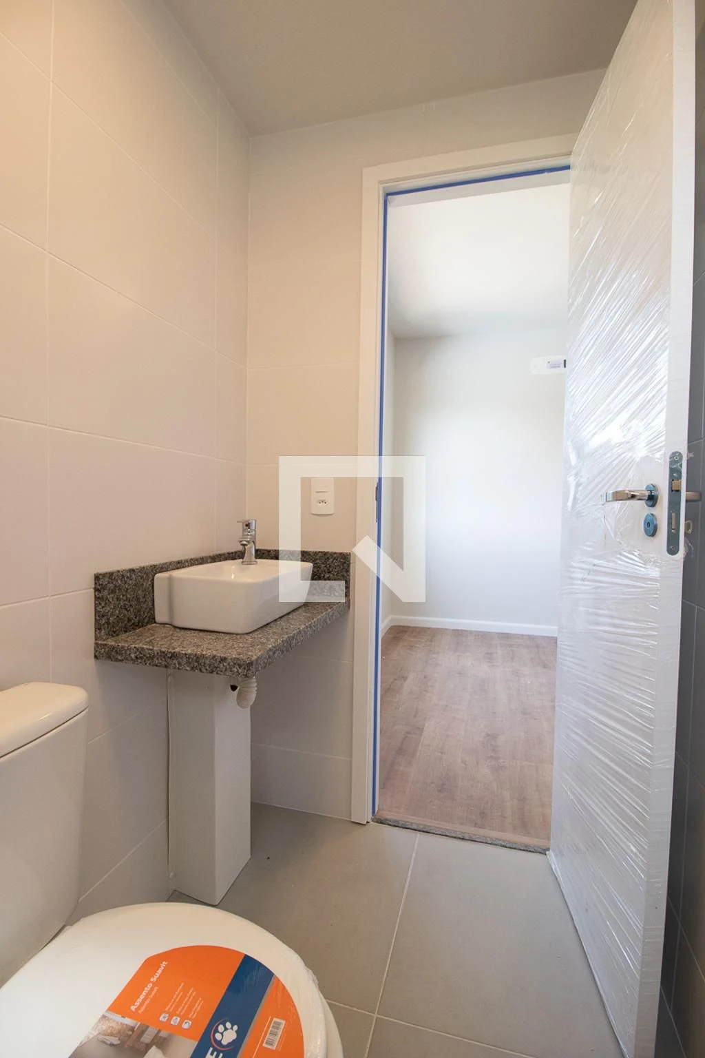 3-bedroom apartment with a park view in Curitiba — photo 56