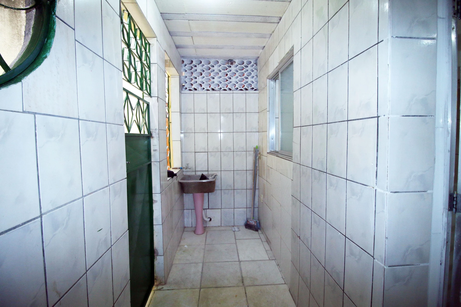 Casa sem mobília com 1 quarto e jardim privativo — photo 22