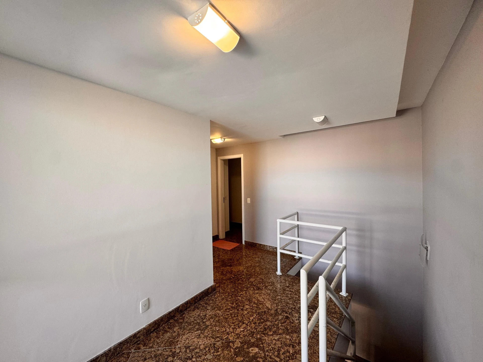 Apartamento, 233 m², com janelas do piso ao teto — photo 29