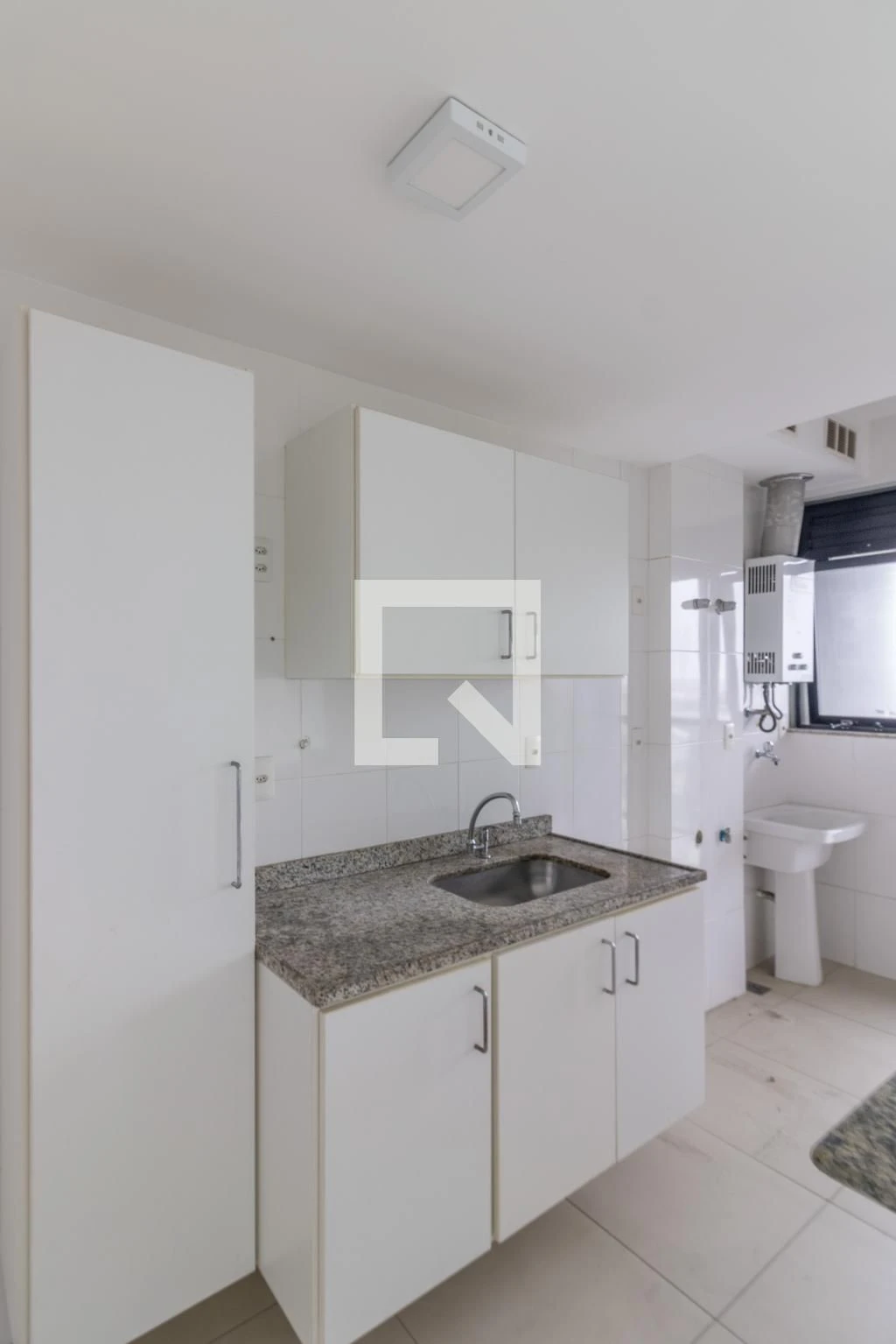 2-bedroom apartment in a building with a sauna — photo 37