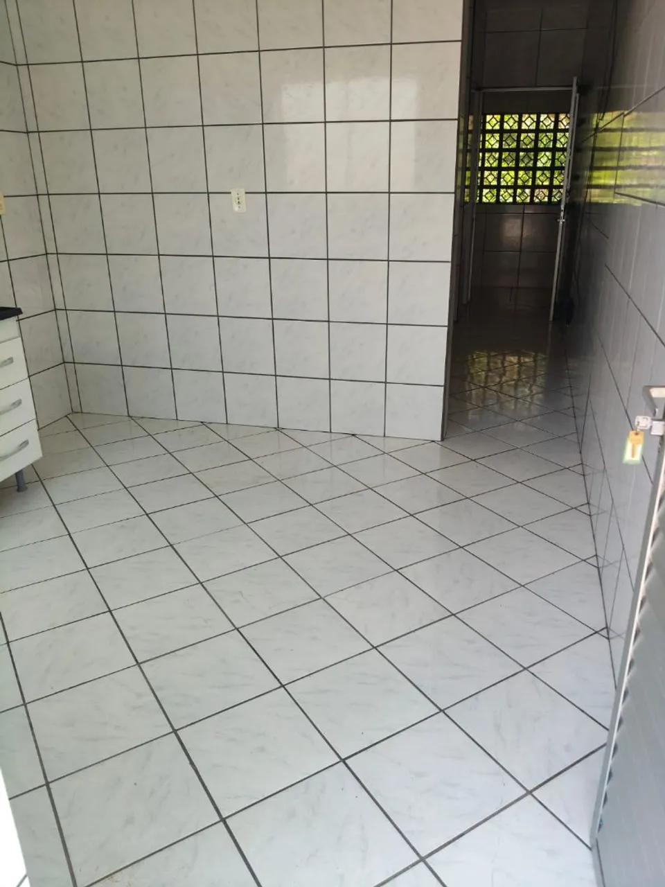 Kitnet sin amueblar con 1 dormitorio y balcón — photo 2