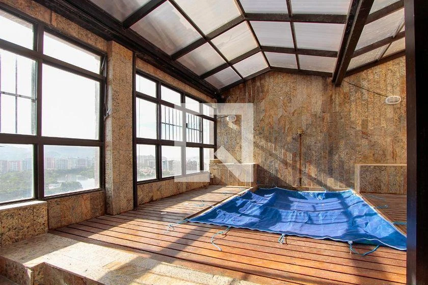 Apartamento mobiliado de 200 m² com 3 suítes