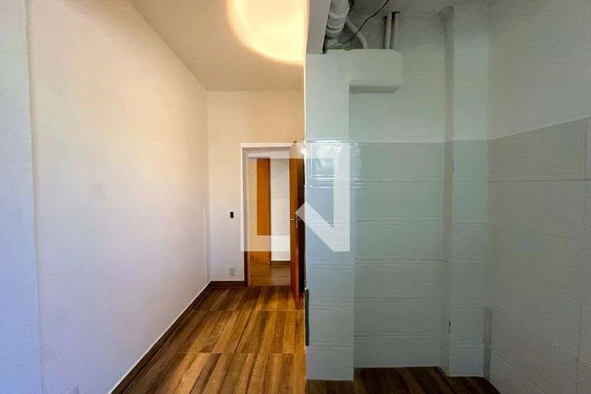 Apartamento de 3 quartos com cozinha separada e 70 m² — photo 4