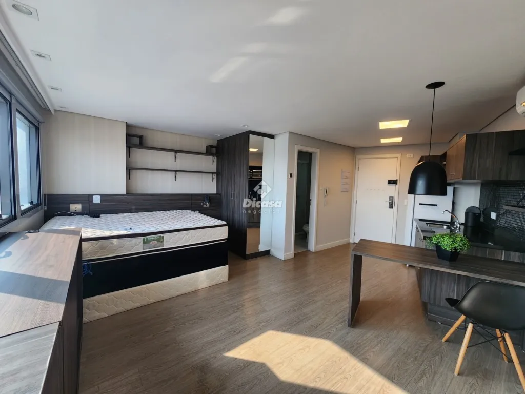 Furnished 1-bedroom apartment with an open-plan kitchen — photo 4