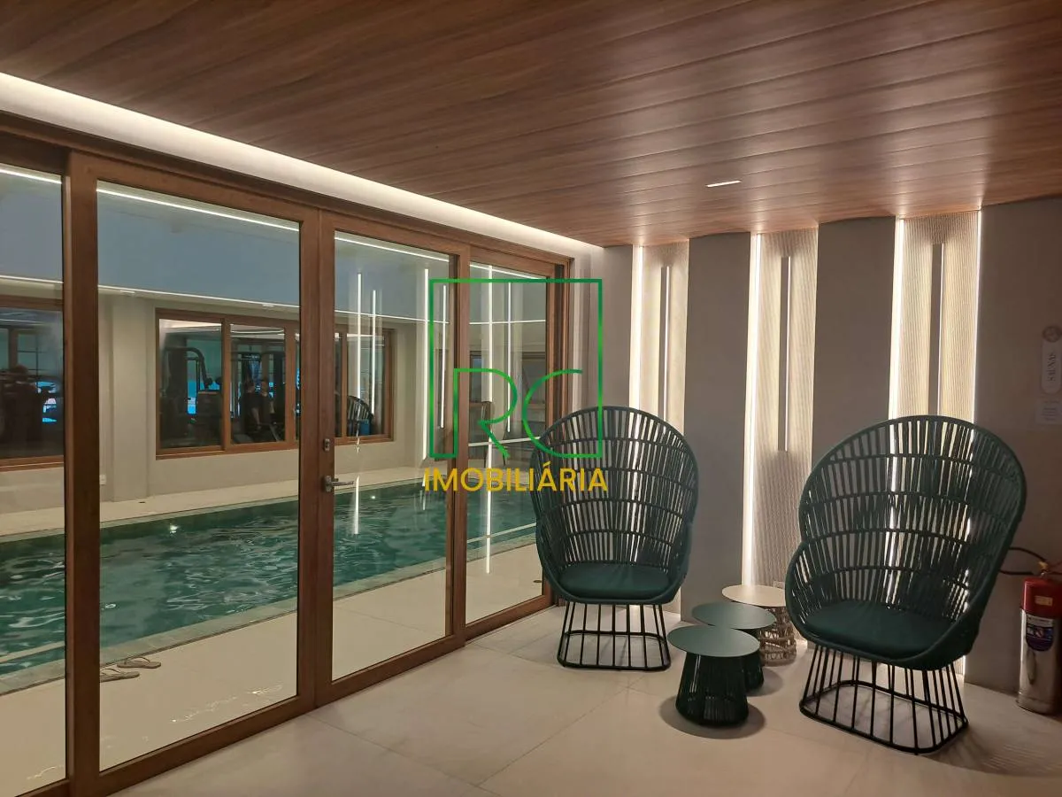 Water view in a 4-bedroom apartment, 360 m² — photo 25