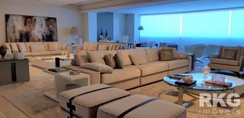 Unfurnished 4-bedroom apartment with 5 bathrooms — photo 3
