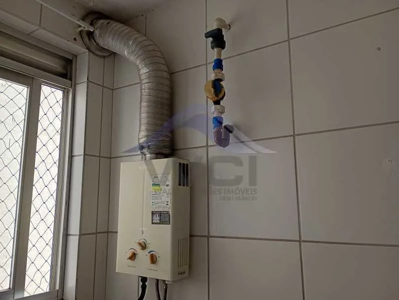 Apartamento de 2 quartos com cozinha a gás e varanda — photo 11