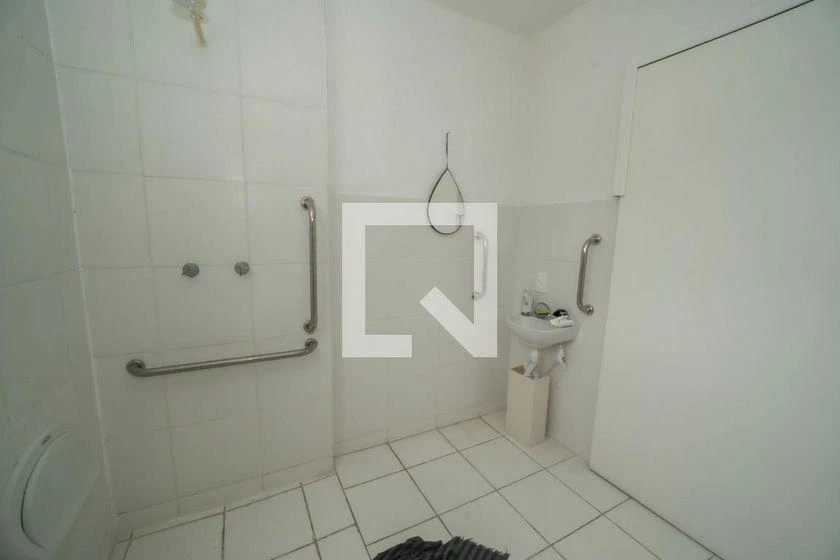 One-bedroom apartment with a washing machine — photo 28
