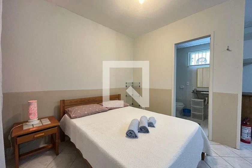 One-bedroom apartment with a home office in Florianópolis — photo 3