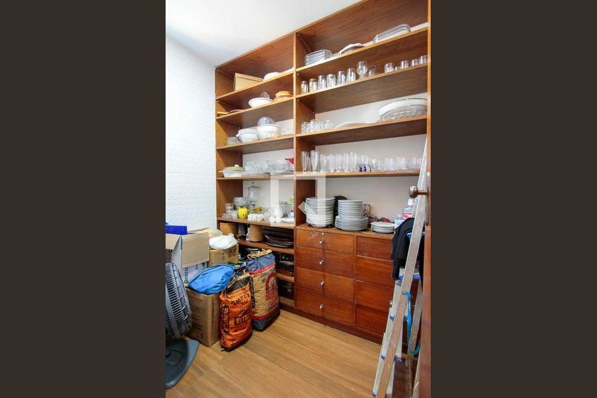 Casa mobiliada com 4 quartos e cozinha em conceito aberto — photo 29