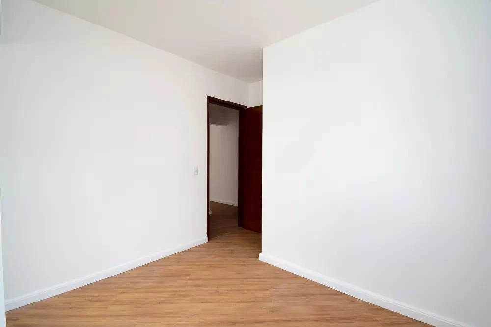 3-bedroom apartment with a bathtub in Curitiba — photo 20