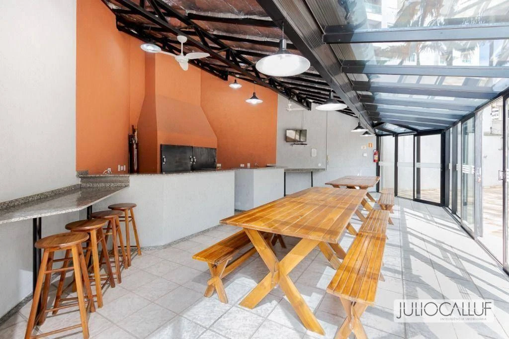 Застеклённый балкон и 3 спальни: квартира 151 м² — photo 15