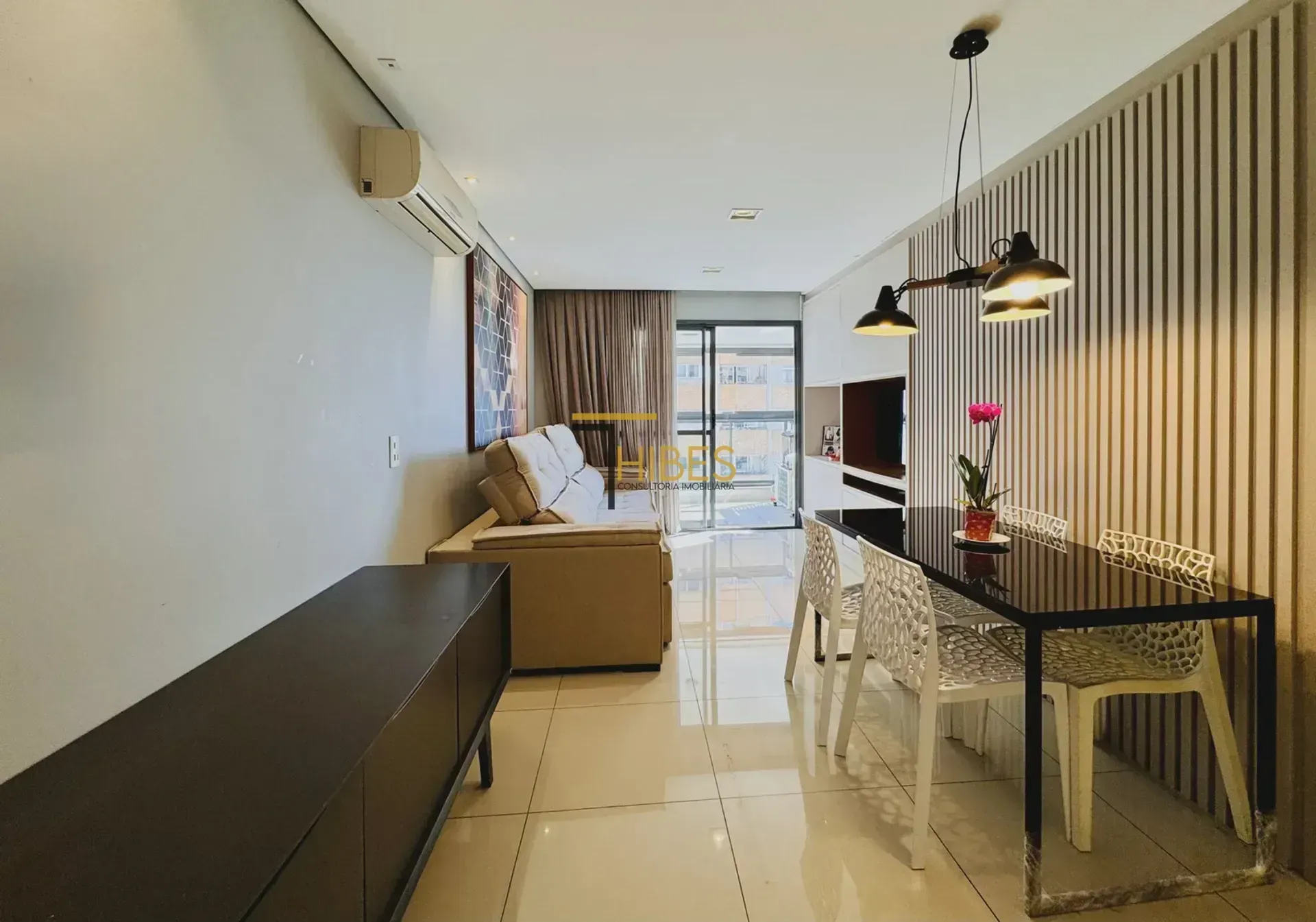Apartamento de 1 dormitório com cozinha integrada e varanda — photo 3