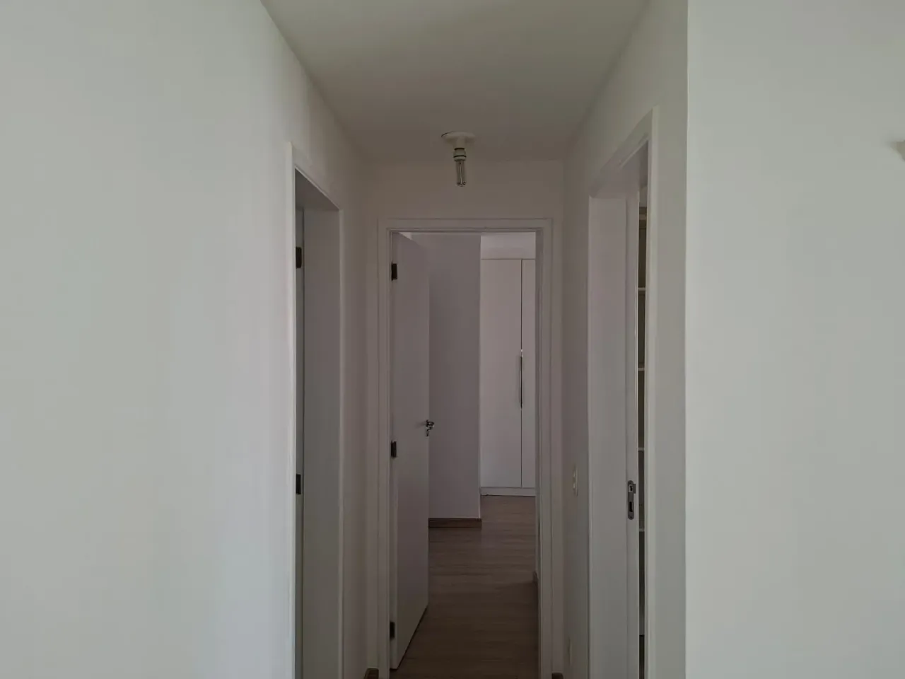 Apartamento sem mobília com 3 quartos e varanda — photo 3