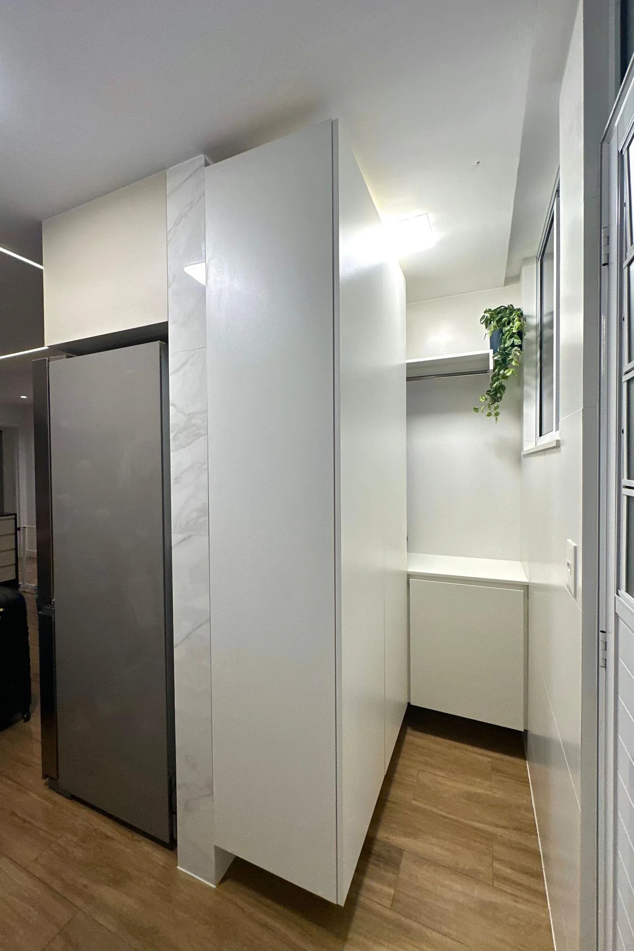 Washing machine in a 3-bedroom apartment, 110 m² — photo 23
