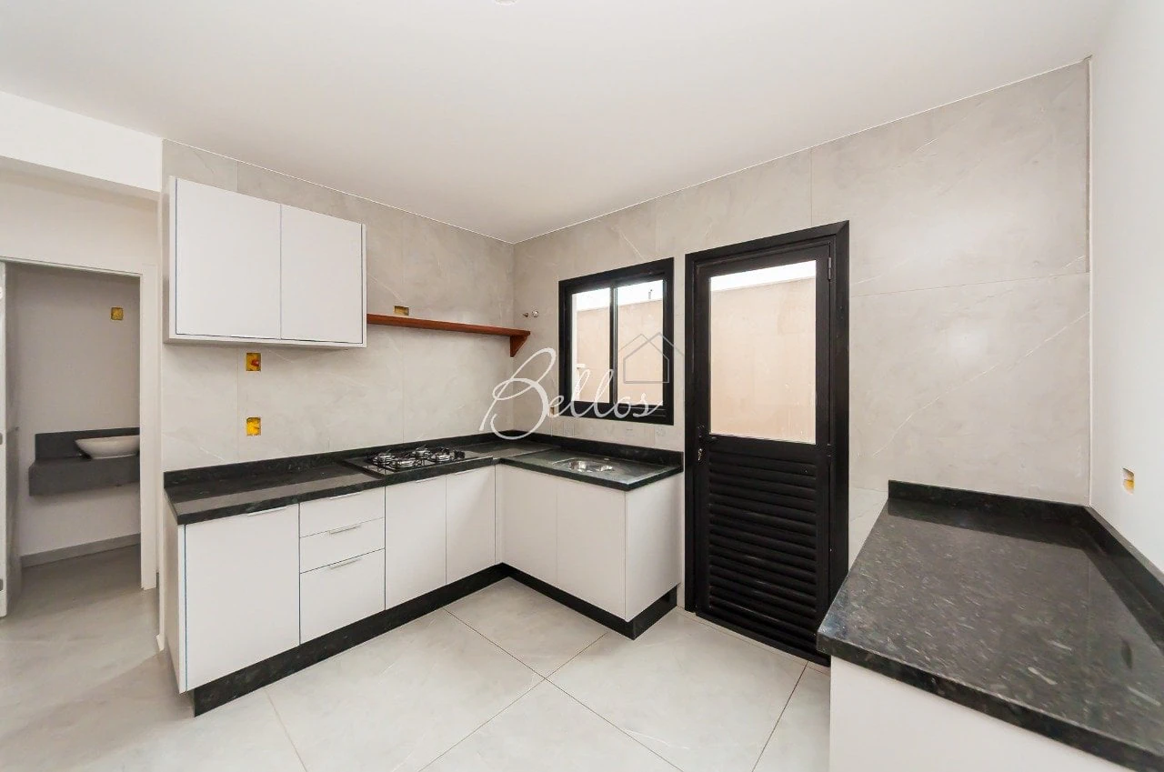 3-bedroom house with a private BBQ in Curitiba