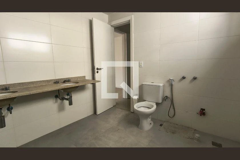 Rental apartment with 3 en-suite bedrooms and 179 m² — photo 17