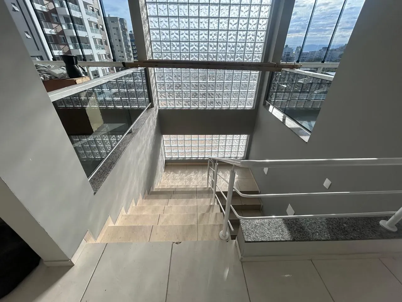 360 m² apartment with 3 bedrooms and 2 parking spots on 5th — photo 37