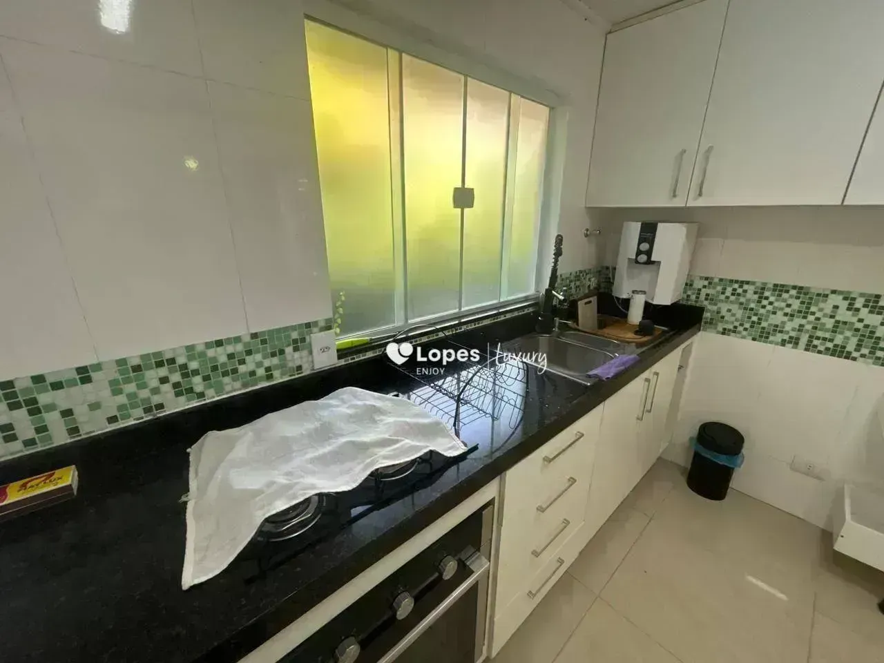 Furnished house with 4 bedrooms and 620 m² — photo 34