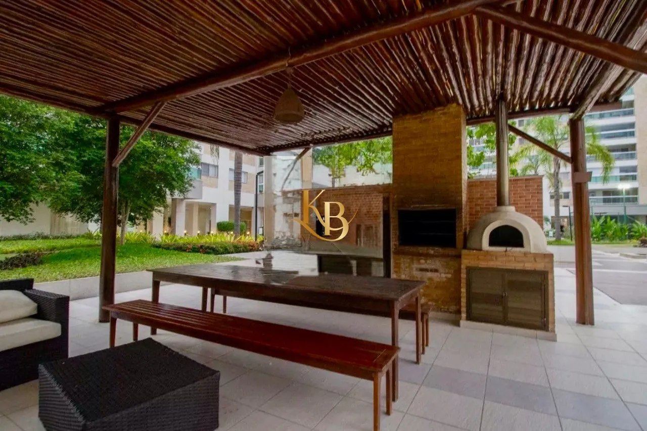 Furnished 4-bedroom apartment with enclosed balcony and grill — photo 25