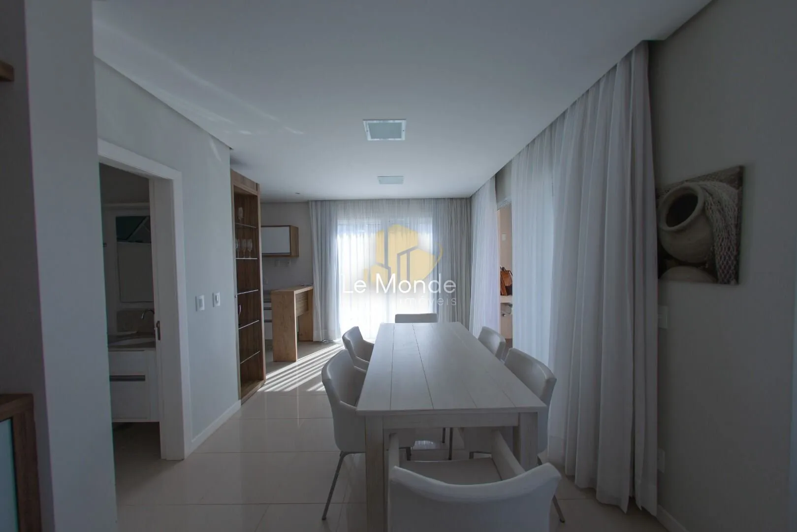 Apartamento amueblado con 4 dormitorios y 382 m² — photo 2