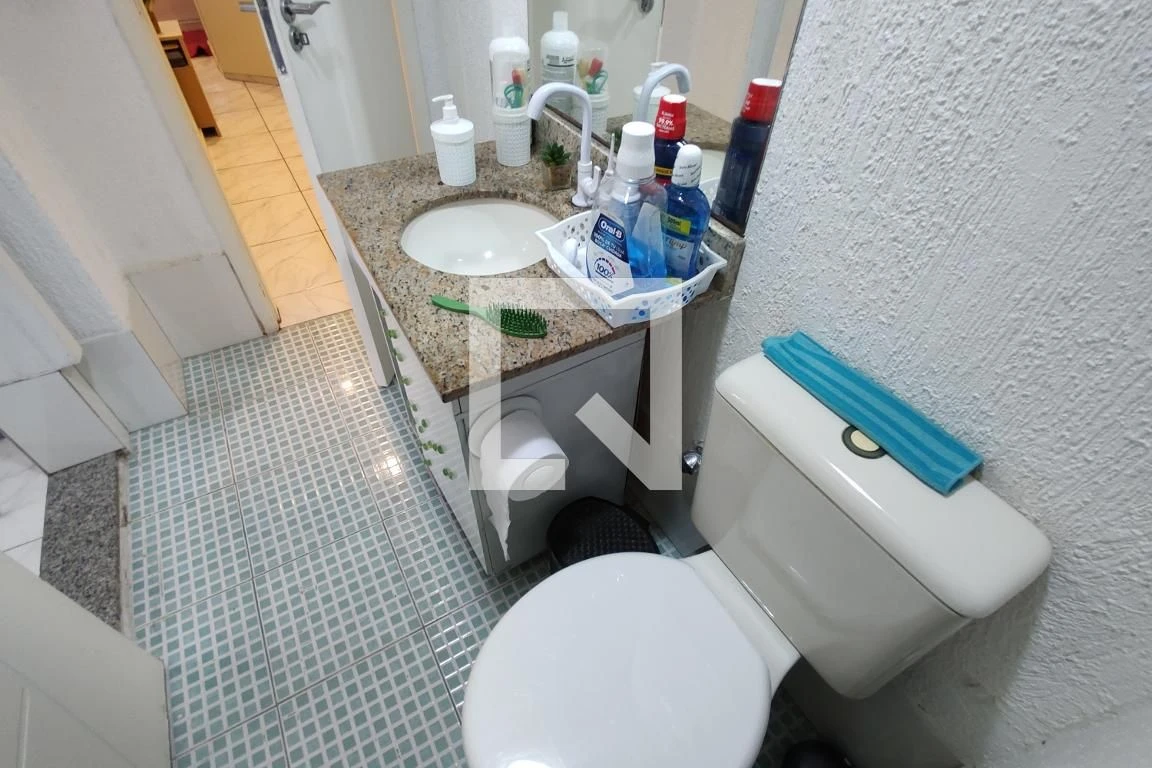 Glass-enclosed balcony in a 3-bedroom apartment, 155 m² — photo 71