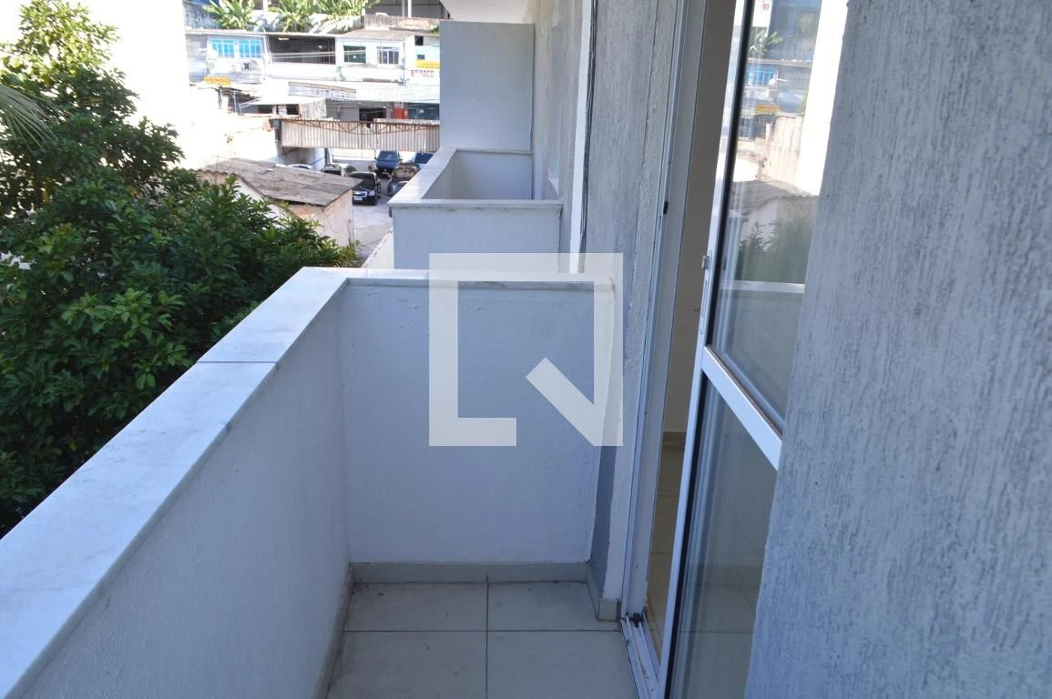 Unfurnished house with 4 bedrooms, balcony and dining — photo 4